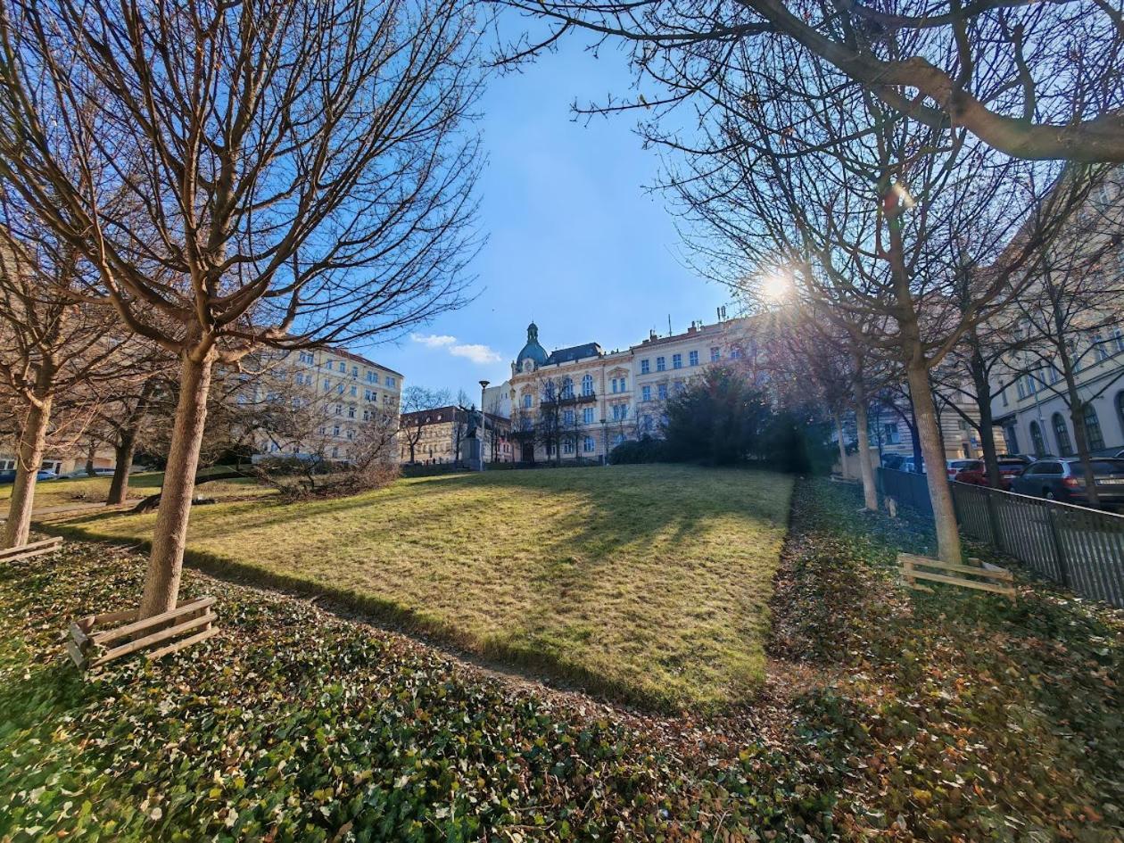 Flat In -503- Prag